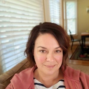 Meet your Posher, Dina